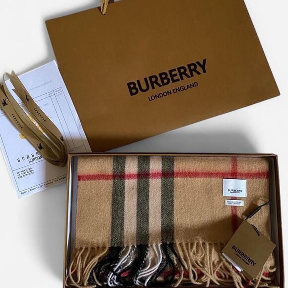 Burberry Check Cashmere Scarf Archive Beige - Picture 2 of 7